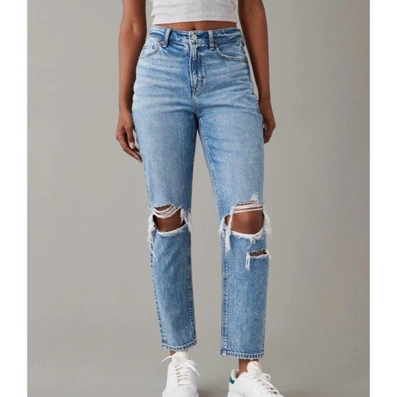American Eagle Strigid Mom Jeans Size 14 Baggy High Rise Ripped Denim Straight - Picture 1 of 15